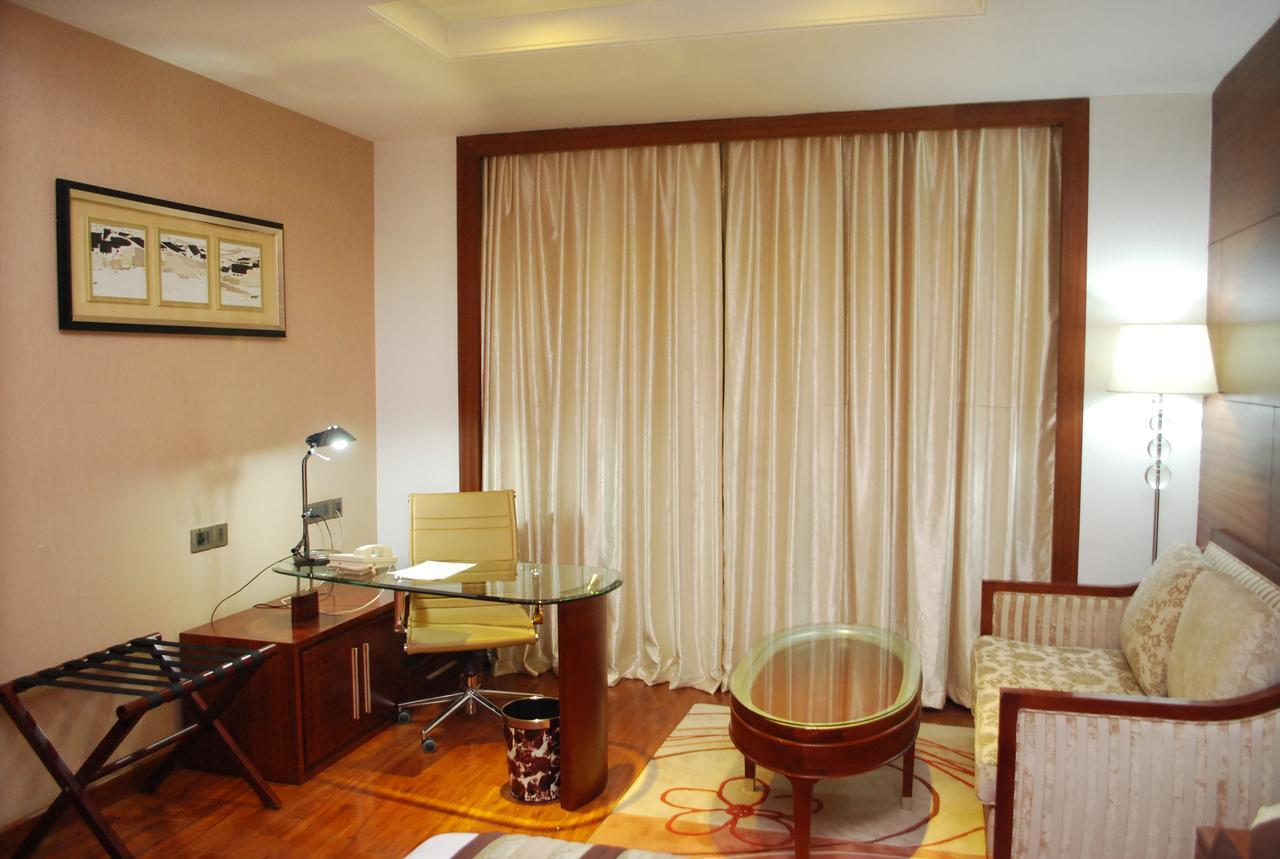 Citrus Hotel Ghaziabad Luaran gambar